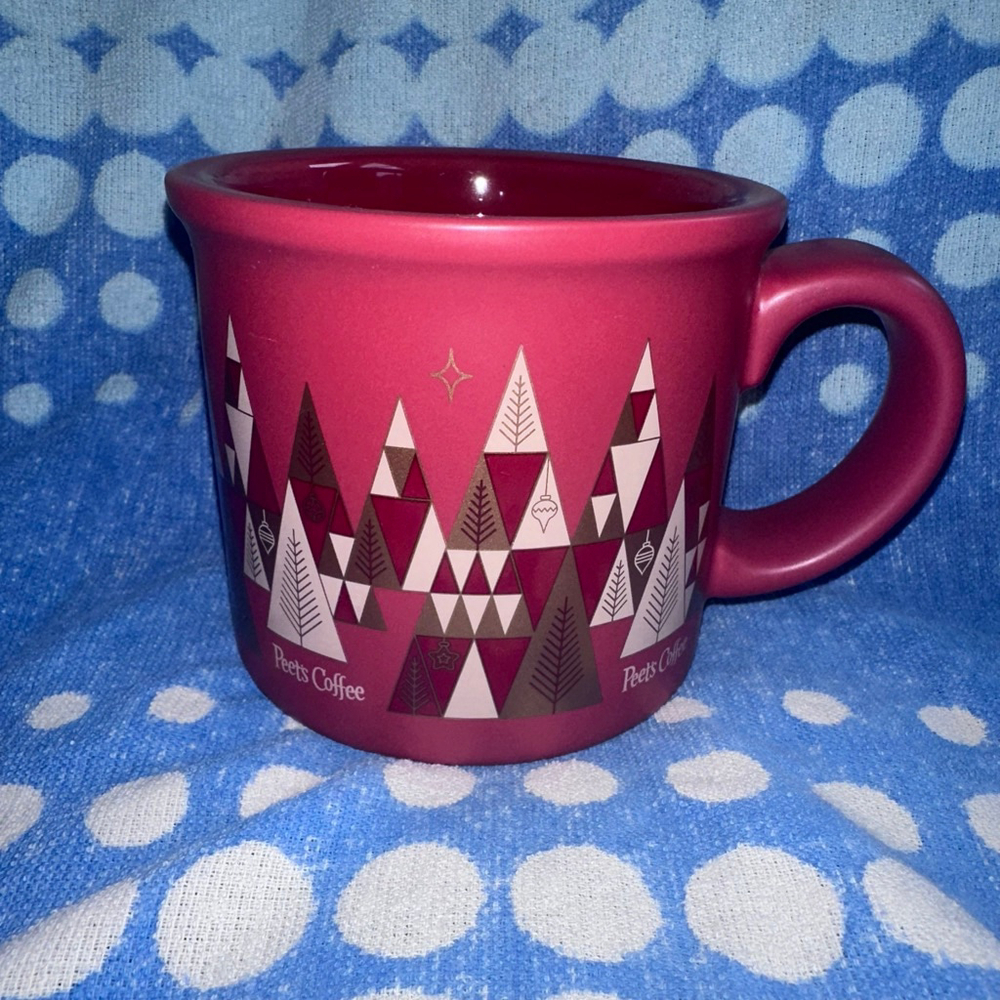 NWOT Peet’s Coffee Chunky Coffee Mug 12oz Red Christmas Trees Holiday Winter
